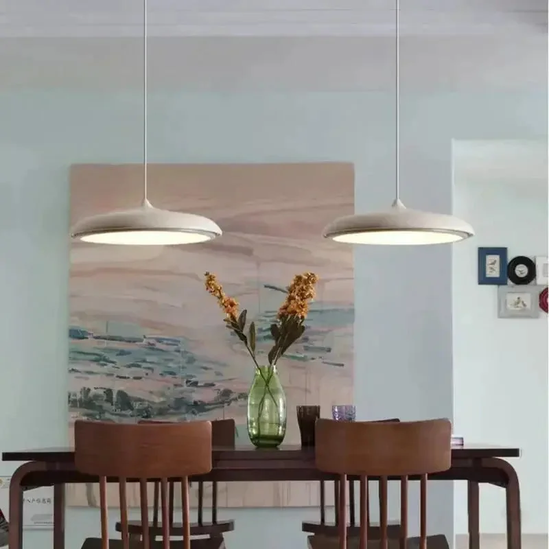 Lustre Pendente LED Moderno Design Sofisticado para Salas Elegantes